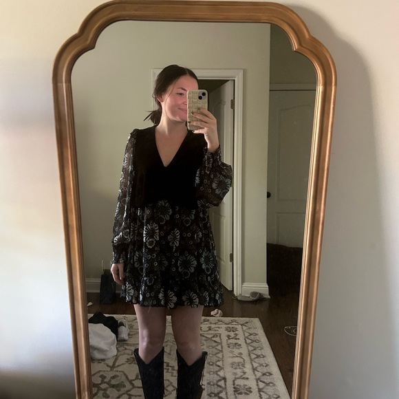 Zara dress, perfect for winter! Worn once. - Picture 2 of 3